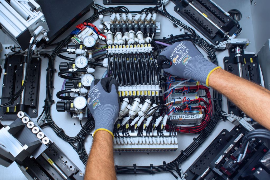 Advanced Packaging Machine from the inside